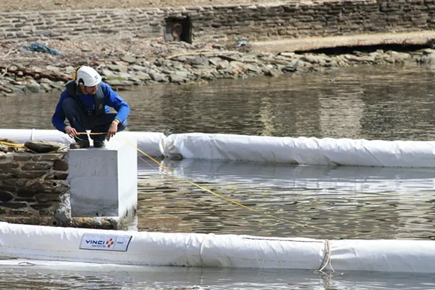 Service FLOATING BARRIERS Bioterramar
